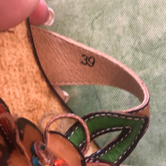 Shoes - Picture 5 of 5